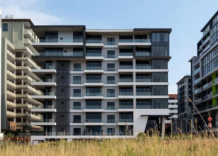 Luxury Bellagio 302 With Sea Views And Inverter