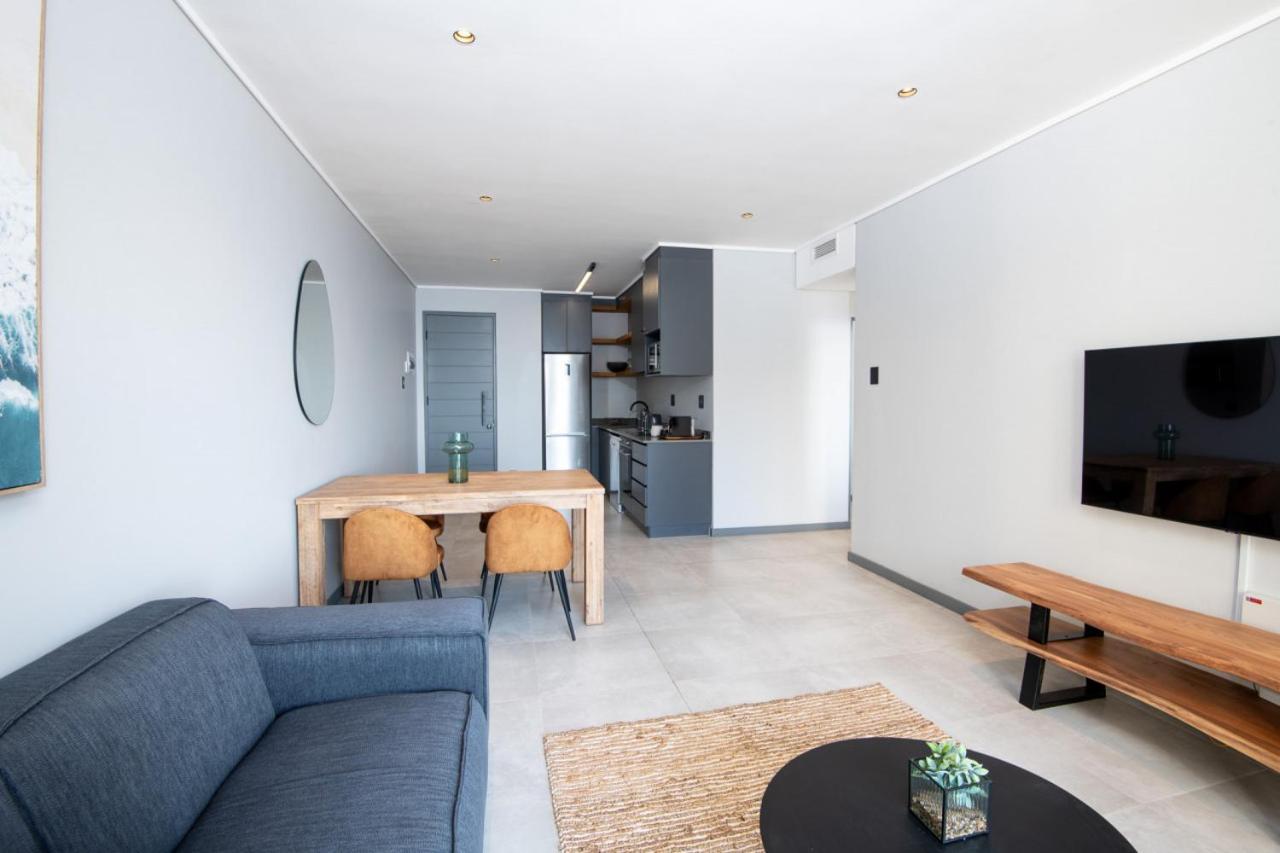 Luxury Bellagio 302 With Sea Views And Inverter * Durban