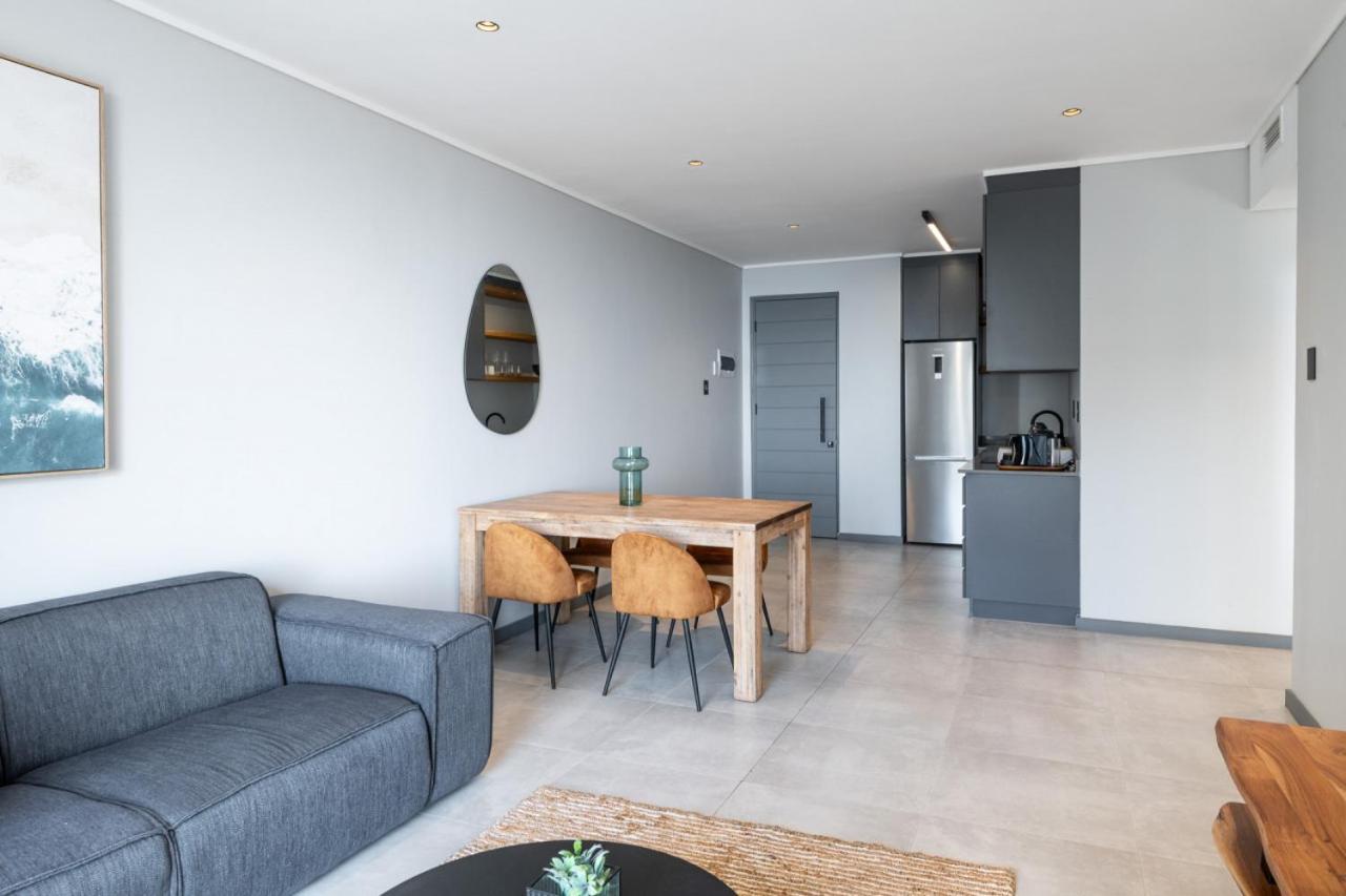 Apartment Luxury Bellagio 302 With Sea Views And Inverter Durban