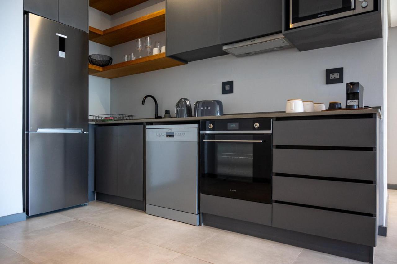 Luxury Bellagio 302 With Sea Views And Inverter Durban