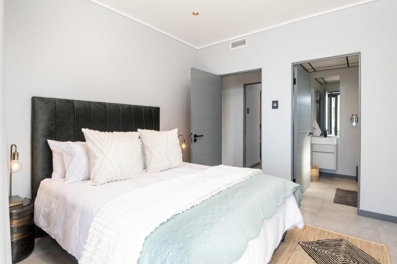 Luxury Bellagio 302 With Sea Views And Inverter Apartment Durban